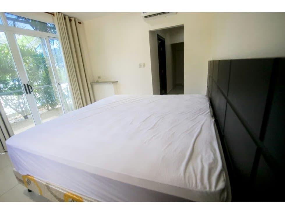 Spacious 3BR Condo for Long-Term Rent in La Meridiana - Image 1