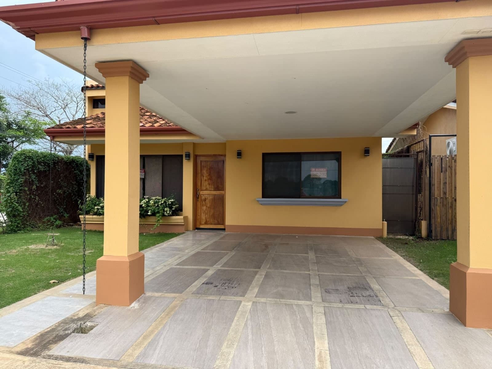 Furnished 3-Bedroom House in Condominium in Comunidad, Liberia