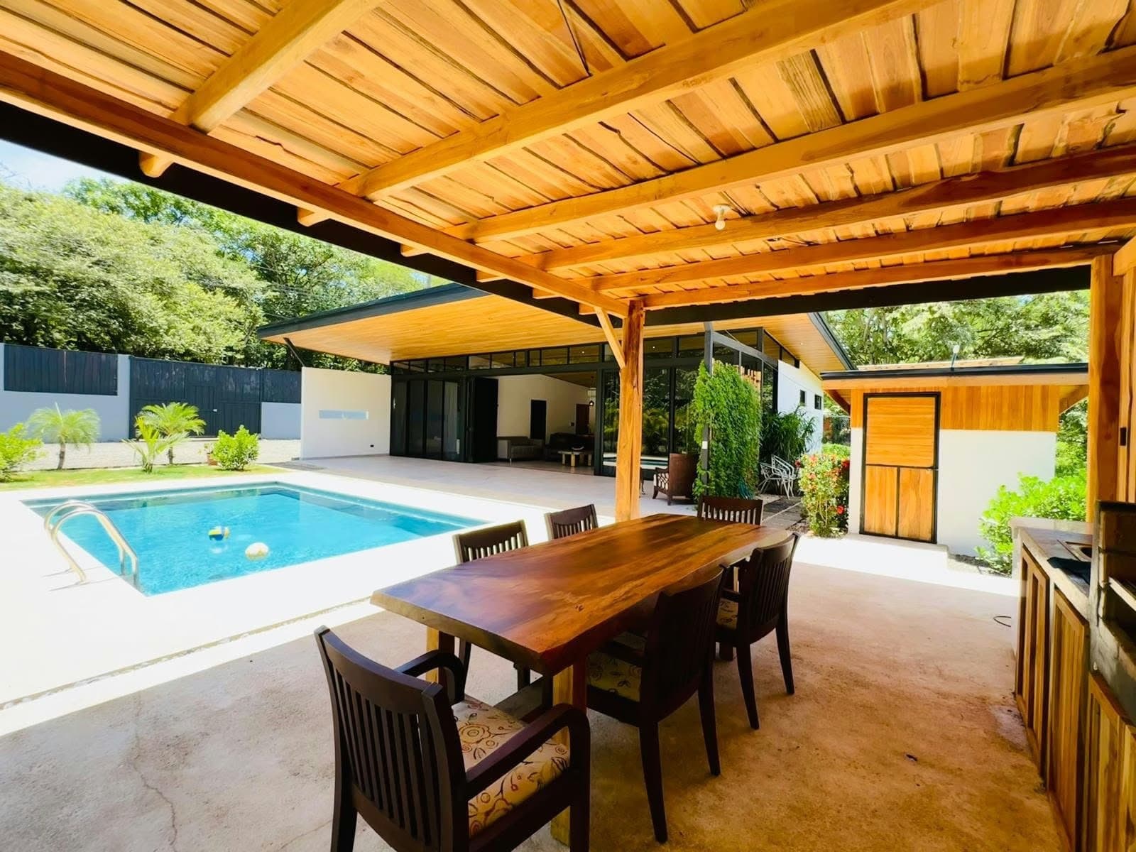 Casa moderna en alquiler con piscina privada - Image 1