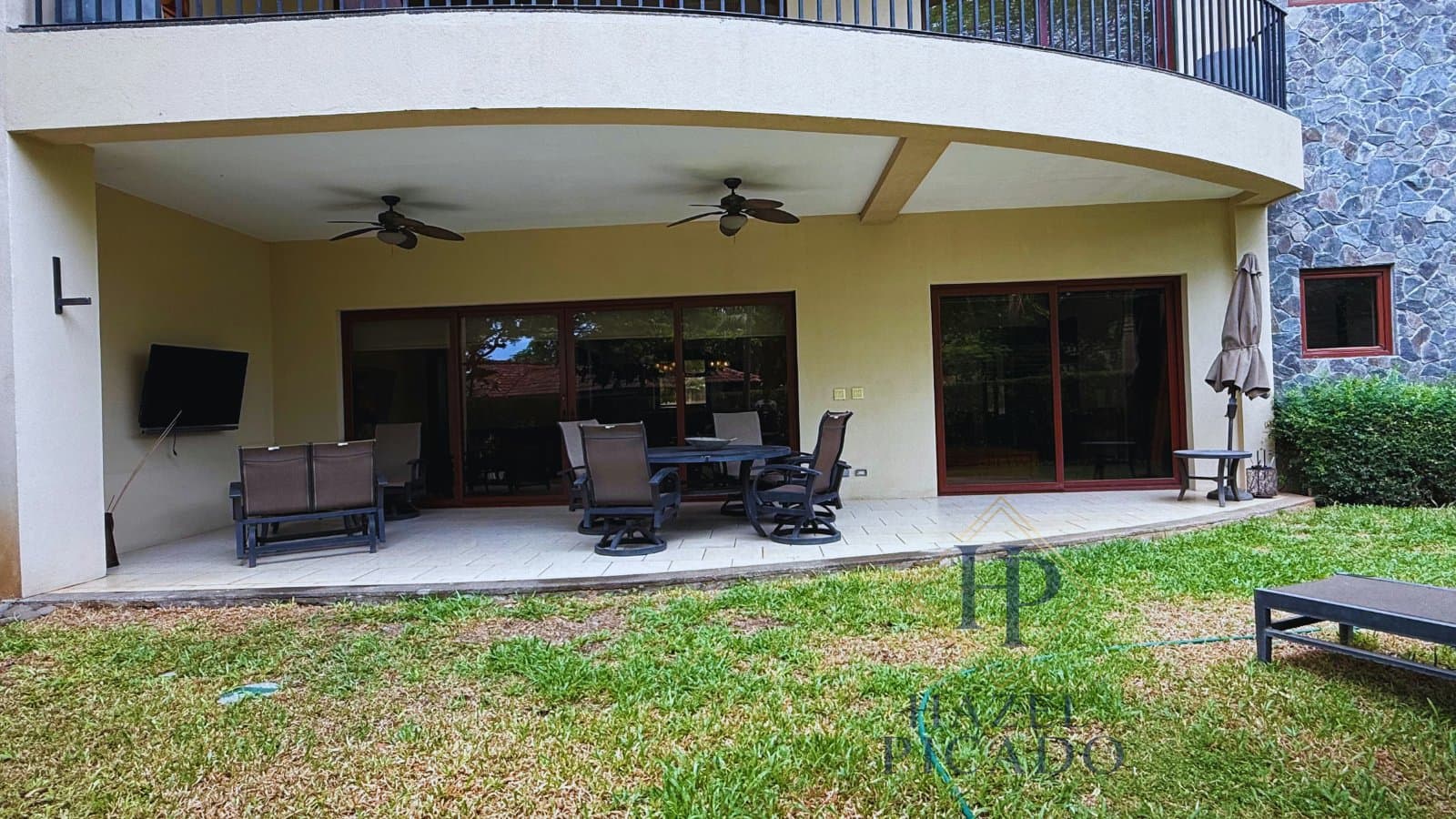 Luxury 3-Bedroom Apartment in Hermosa del Mar, 200m from Playa Hermosa