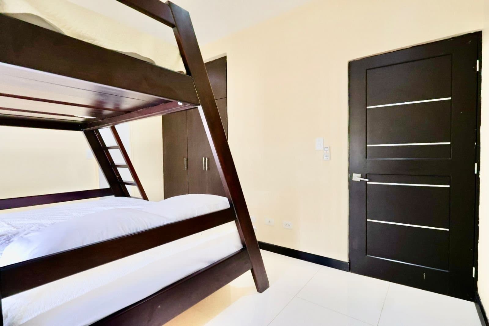 FOR RENT 2-BED - 1 BATH APARTMENT IN PLAYA HERMOSA GUANACASTE