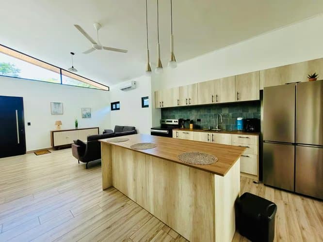 Casa en Alquiler en Comunidad Privada 3 recámaras por USD 3000.00
