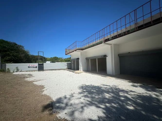 Locales Comerciales en Alquiler – Ubicación Estratégica en Villarreal, Cerca de Tamarindo