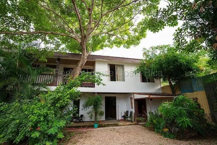 Alquiler de Casa AMUEBLADA en Santa Cruz-Tamarindo. 27-337