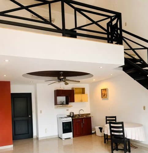 Alquiler de monoambiente semi-amoblado en Tamarindo