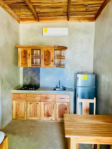 EN ALQUILER / APARTAMENTO TIPO ESTUDIO EN EL LLANITO, TAMARINDO, GUANACASTE