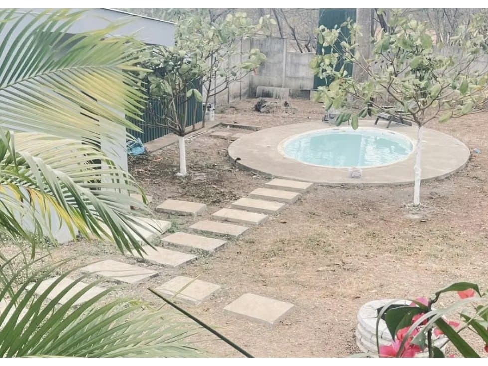 House with private pool 5 minutes from Playa Avellanas